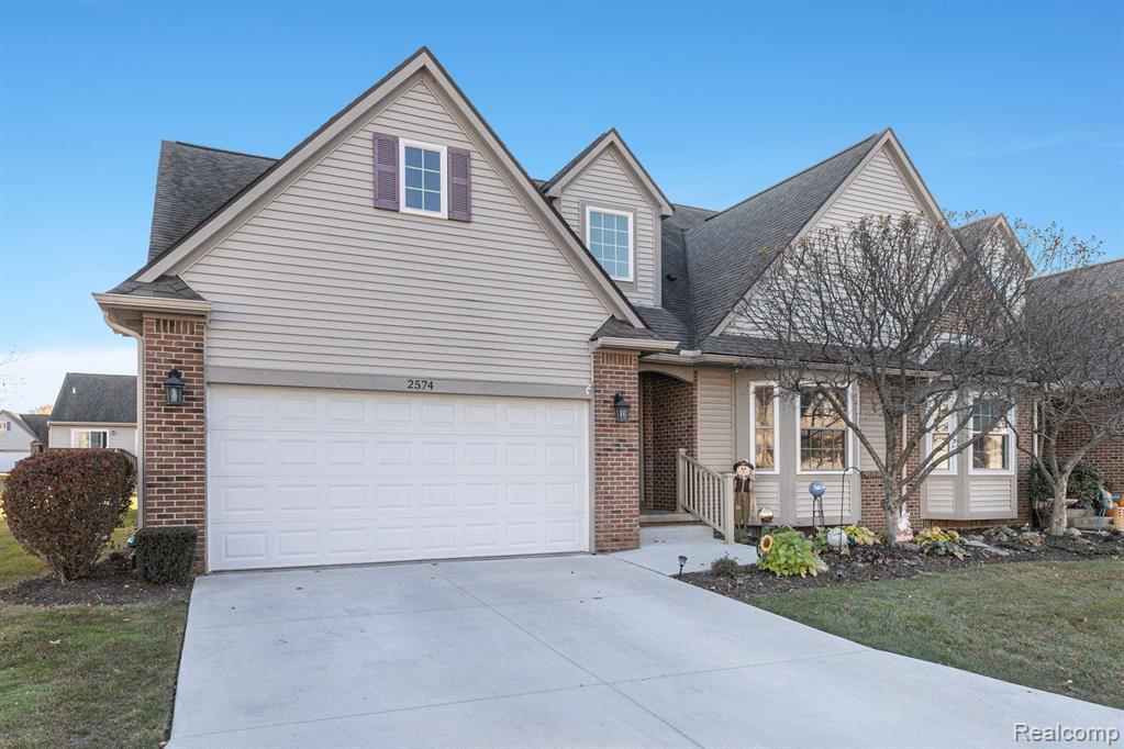 2574 KERRIA Drive, Howell, MI 48855 — Photo 3