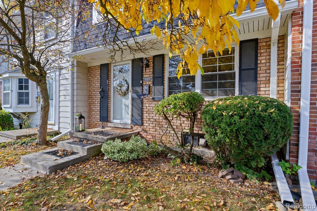 19919 SCHOOLHOUSE Court, Northville, MI 48167 — Photo 28