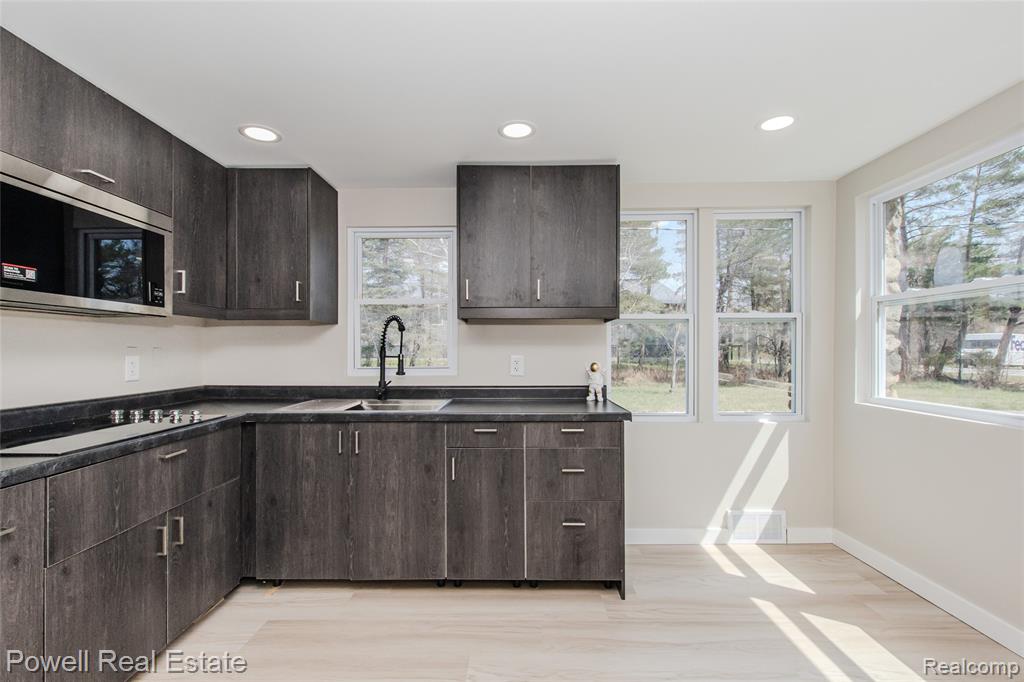 4118 Griswold Road, Port Huron, MI 48060 — Photo 21