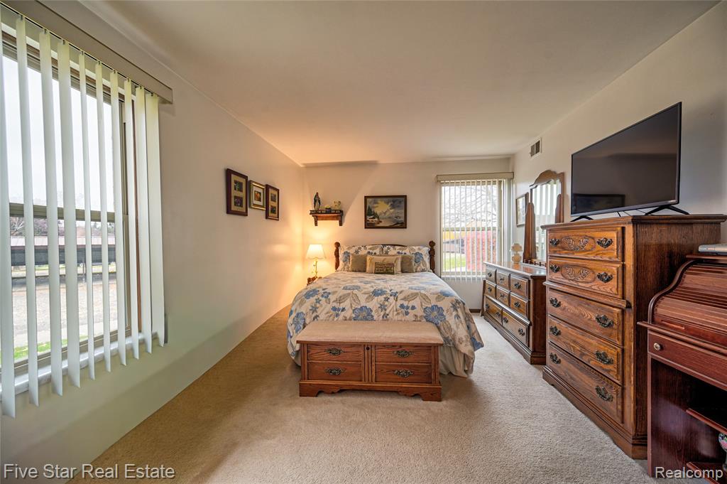 61051 Greenwood Drive, South Lyon, MI 48178 — Photo 24