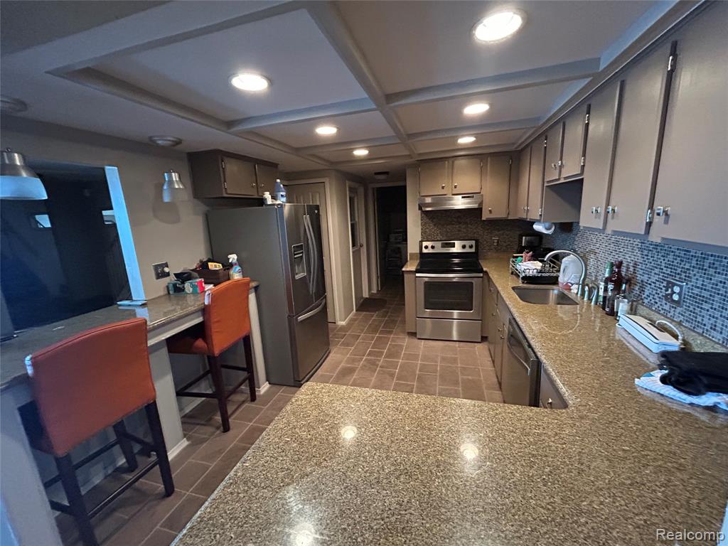 8616 Community Boulevard, Warren, MI 48093 — Photo 4