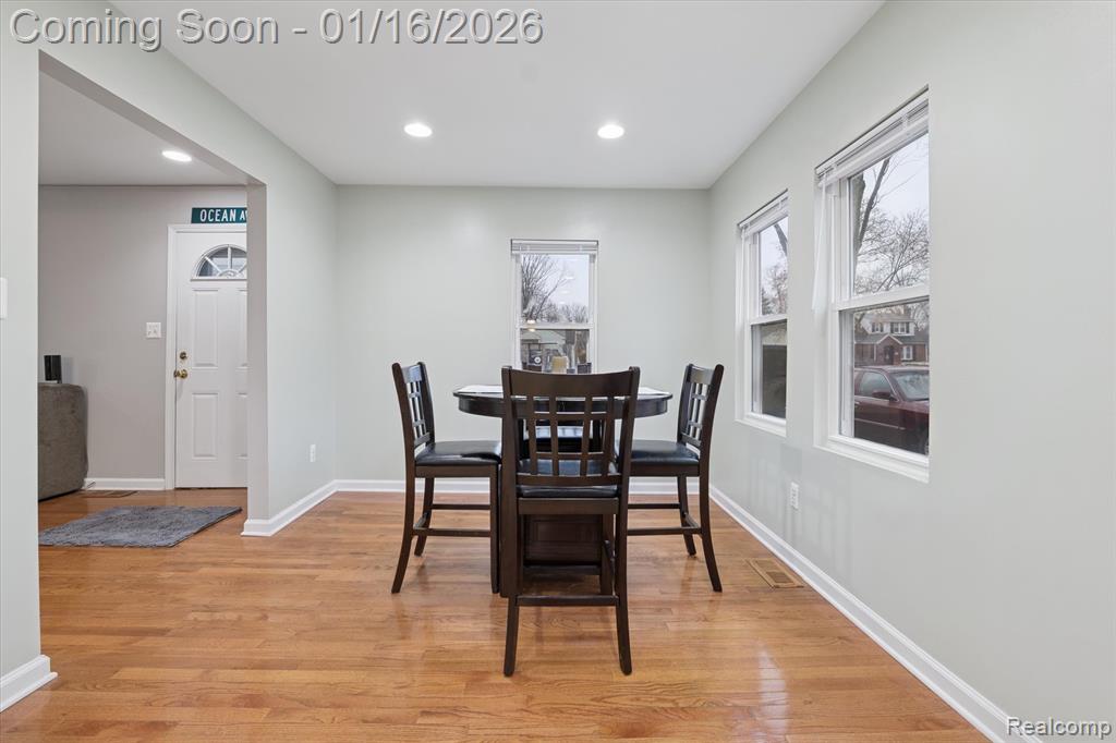 537 Andresen Court, Hazel Park, MI 48030 — Photo 16