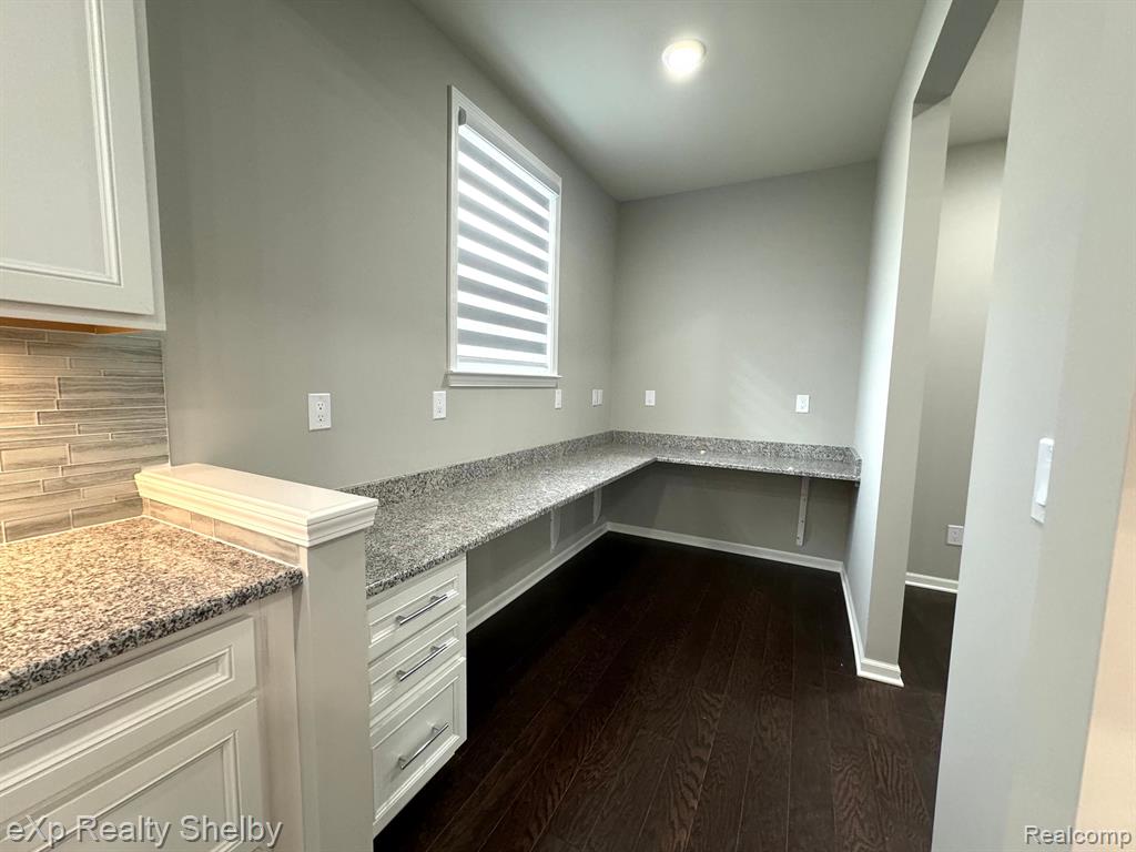 49477 Hummel Dr, Macomb, MI 48044 — Photo 18