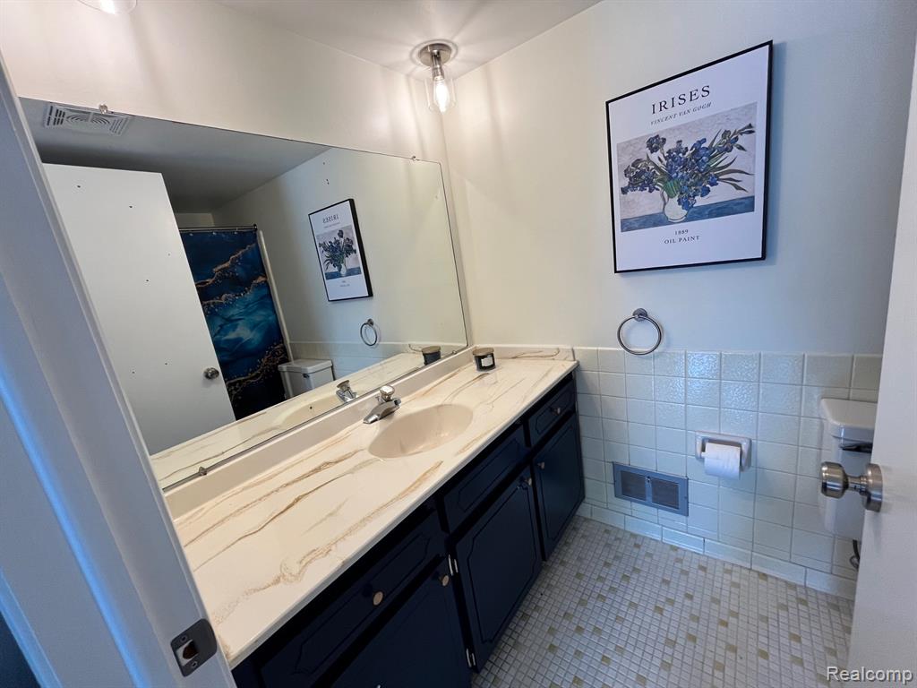23025 Liberty Street, 13, Saint Clair Shores, MI 48080 — Photo 18