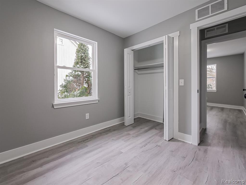 445 Granda Vista Drive, Milford, MI 48380 — Photo 13