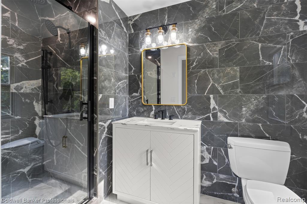 5890 Pinecroft Drive, West Bloomfield, MI — Photo 33