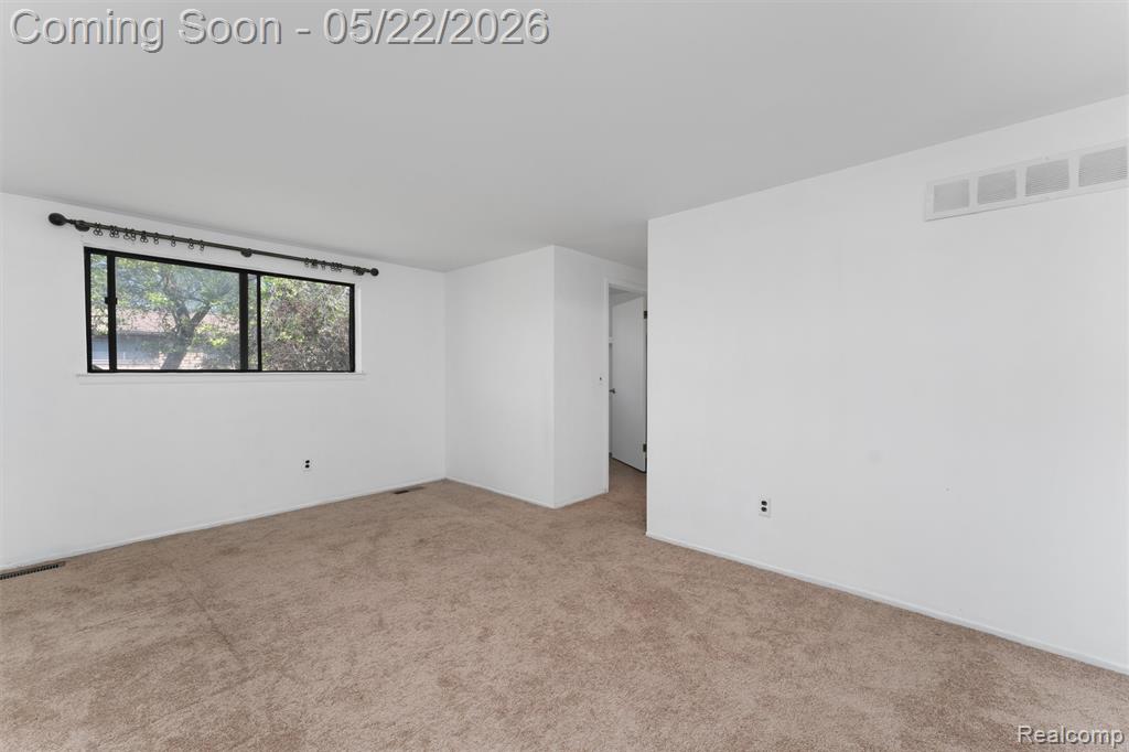 32105 W 12 Mile Road, Farmington, MI 48334 — Photo 27