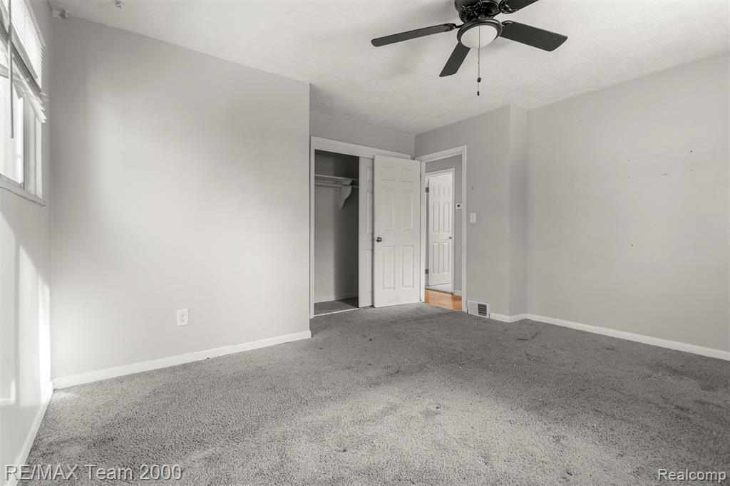20295 Huntington Road, Detroit, MI 48219 — Photo 28
