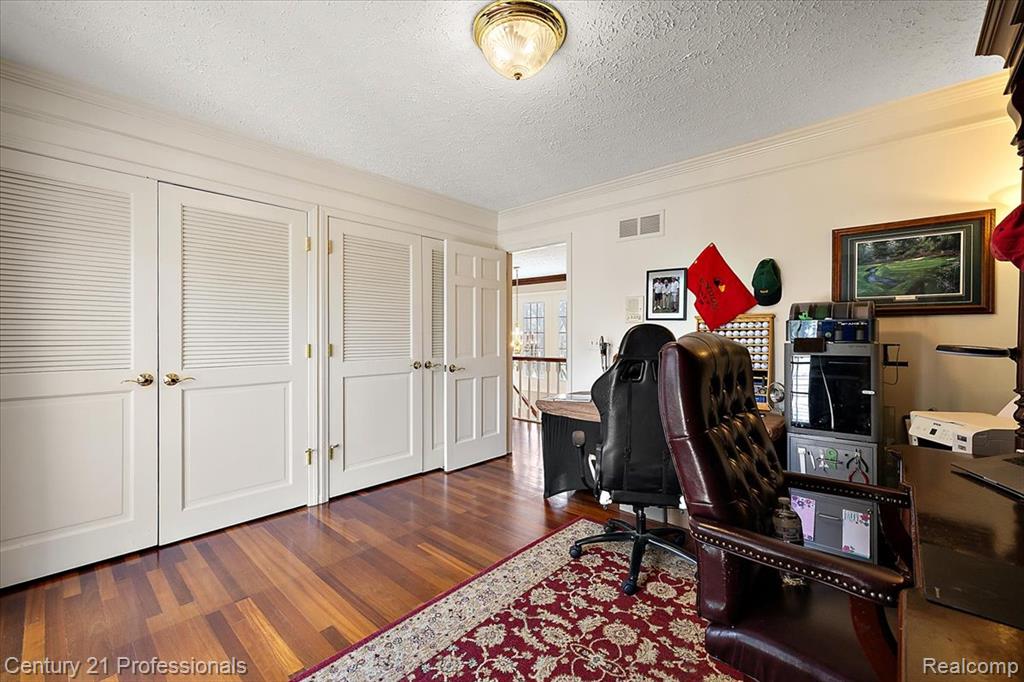 Ample Closet Space -Full Bath