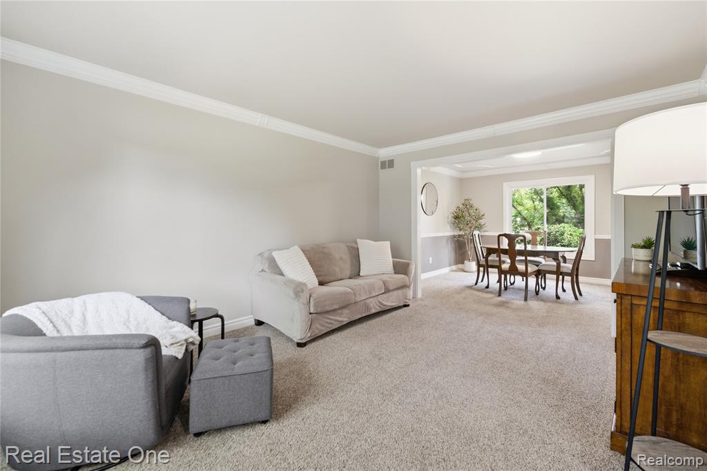 219 Briarwood Drive, Highland, MI — Photo 10