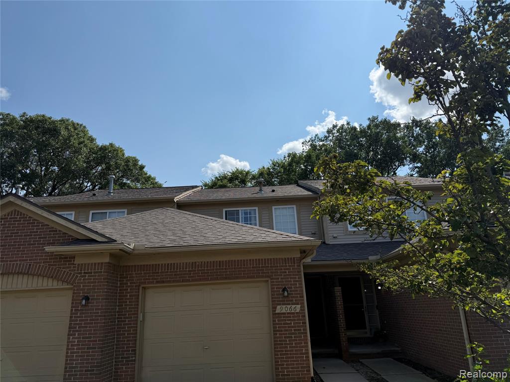 9066 Newport Way, 11, Livonia, MI 48150 — Photo 2