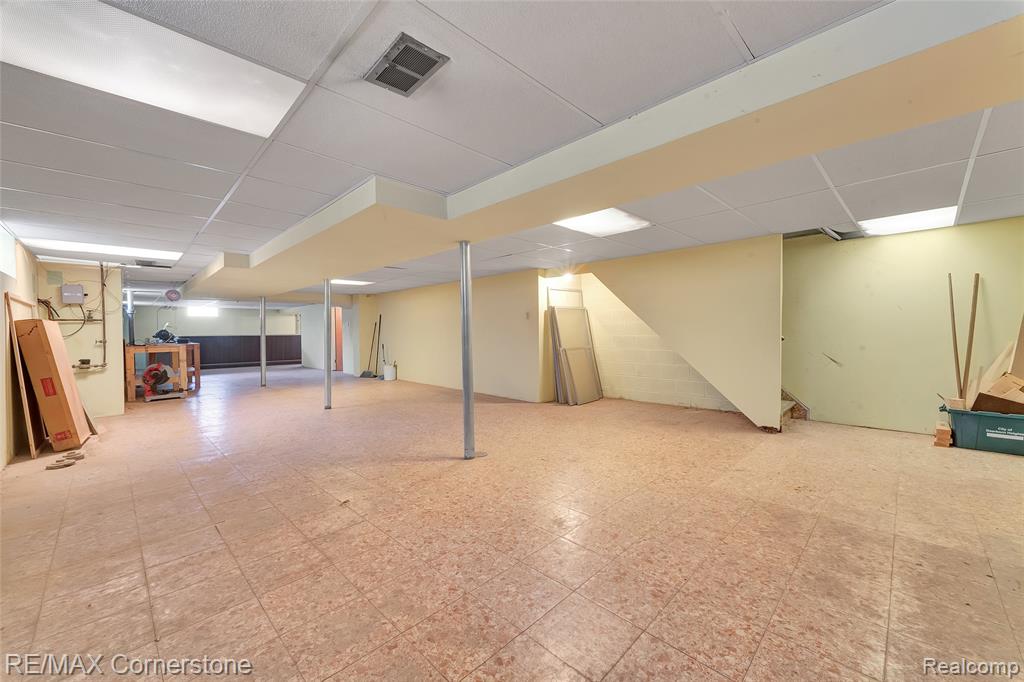 5760 Linden Drive, Dearborn Heights, MI 48127 — Photo 25