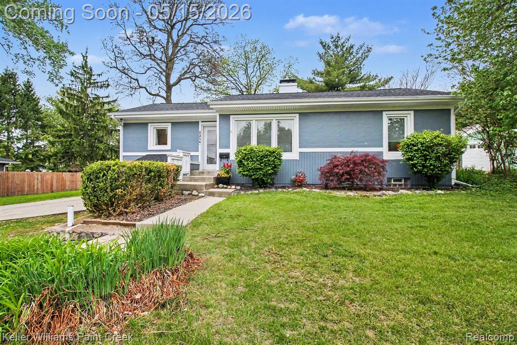 425 Cabinet Street, Milford, MI 48381 — front exterior