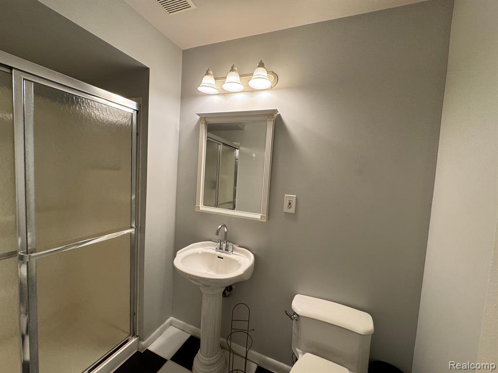 6218 N INKSTER Road, Dearborn Heights, MI 48127 — Photo 9