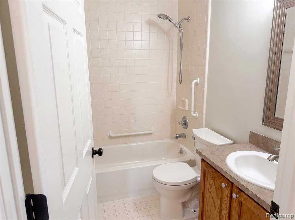 42724 N Walnut Street, Clinton Twp, MI 48036 — Photo 10