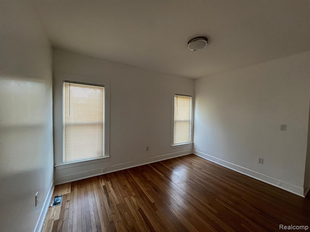 239 EASON Street, Highland Park, MI 48203 — Photo 5