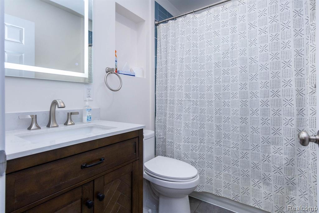 4333 Manor Avenue, Royal Oak, MI 48073 — Photo 16