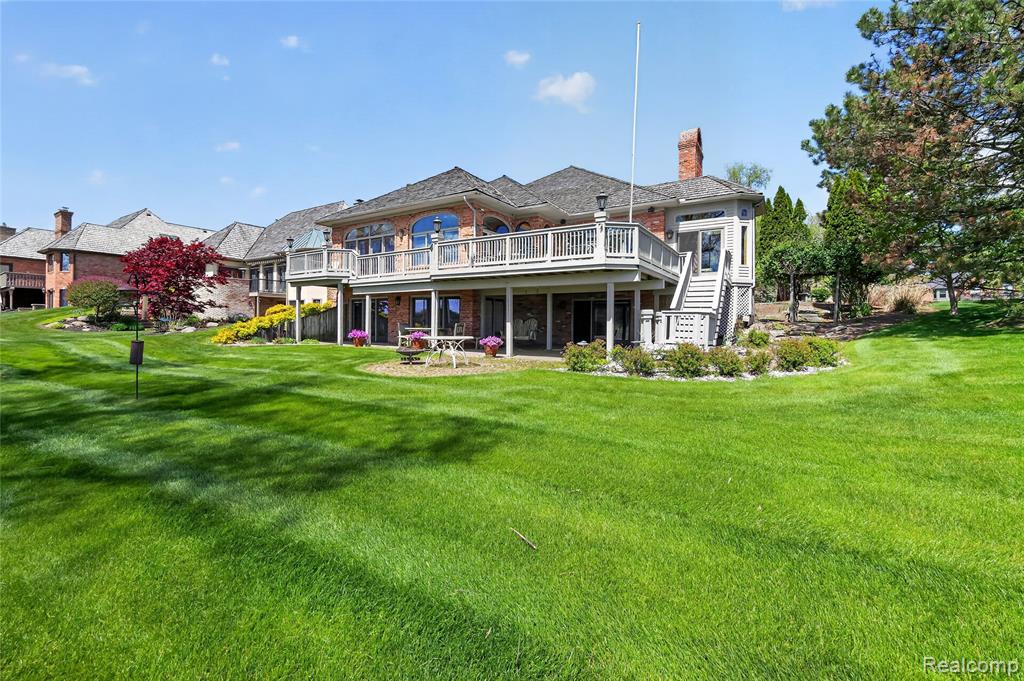 24 Chateaux Du Lac, Fenton, MI 48430 — Photo 4