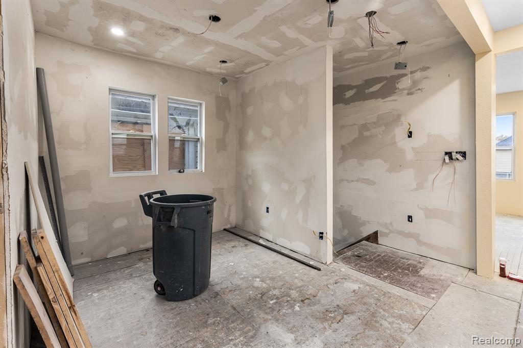 5393 SEEBALDT Street, Detroit, MI 48204 — Photo 18