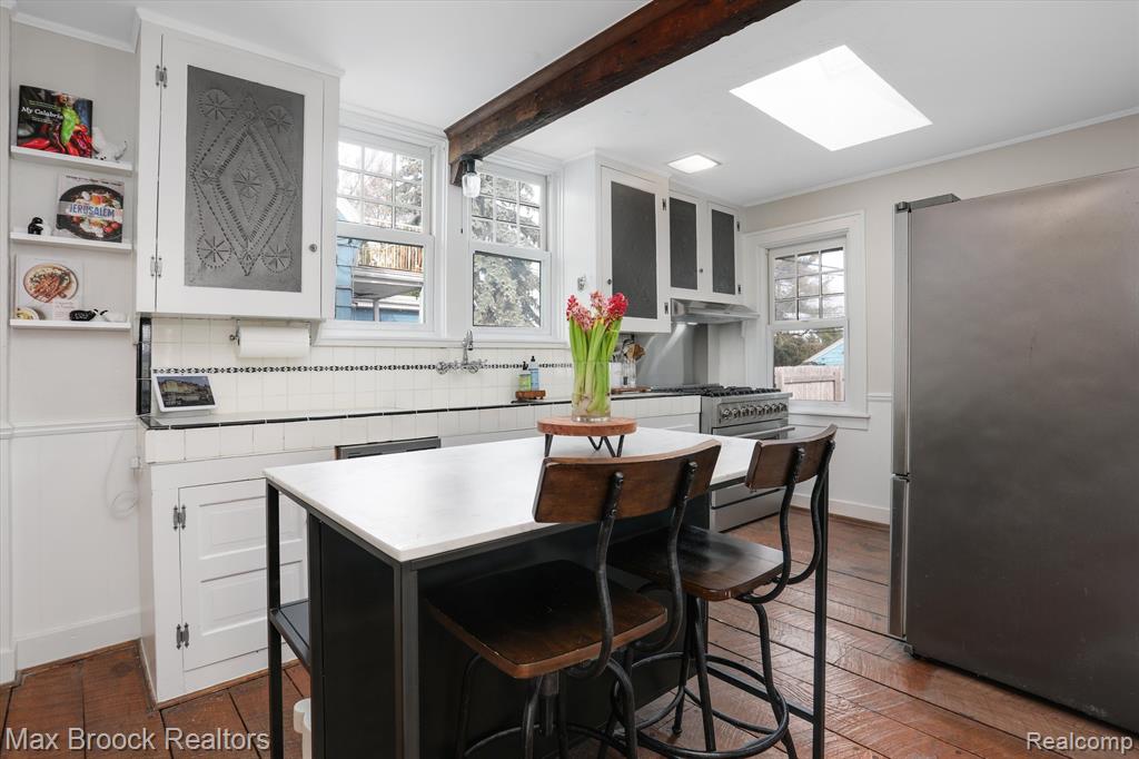 20 WOODSIDE PARK Boulevard, Pleasant Ridge, MI — Photo 11