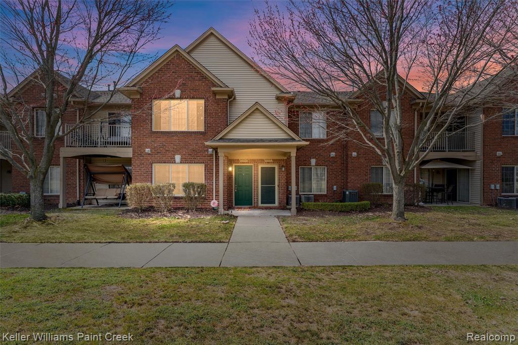 45542 Hidden View Court, Utica, MI 48315 — front exterior