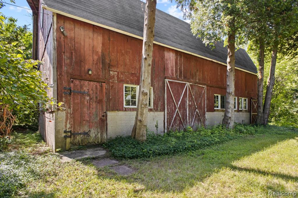 5390 Oak Hill Road, Clarkston, MI 48348 — Photo 40