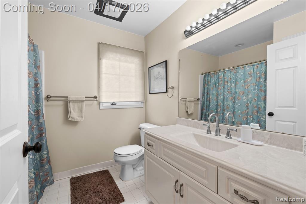 5146 Lagoons Circle, 22, West Bloomfield, MI 48323 — Photo 31