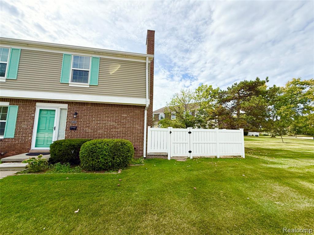 41729 Broquet Drive, Novi, MI 48167 — Photo 2