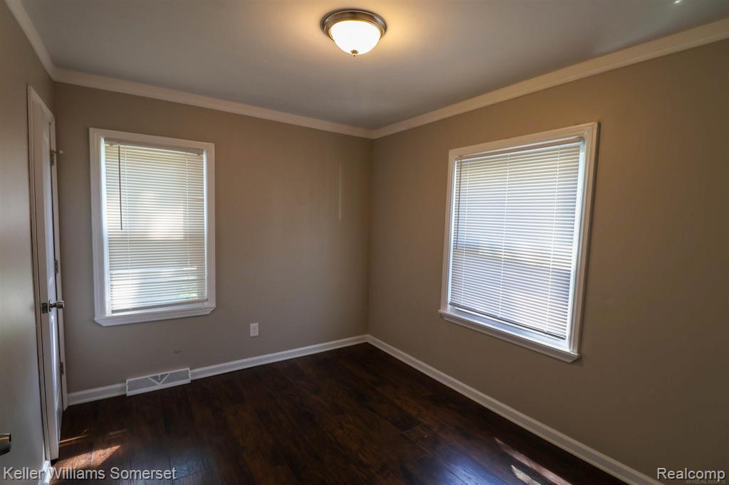 8685 FORD Avenue, Warren, MI 48089 — Photo 4