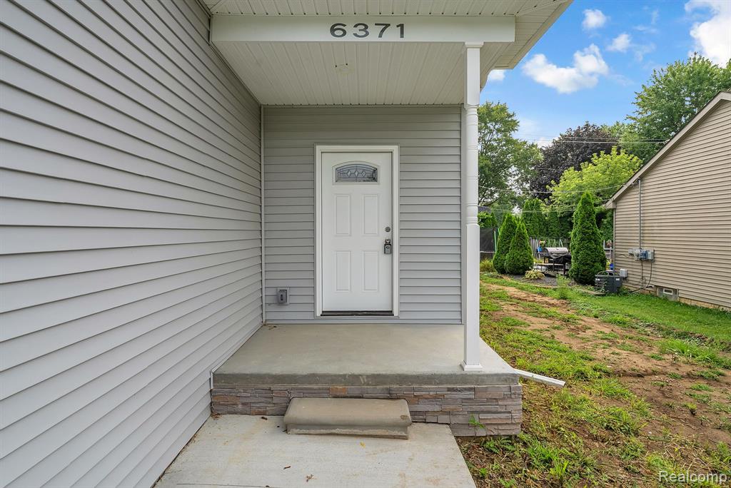 6371 Loraine Street, Romulus, MI 48174 — Photo 4