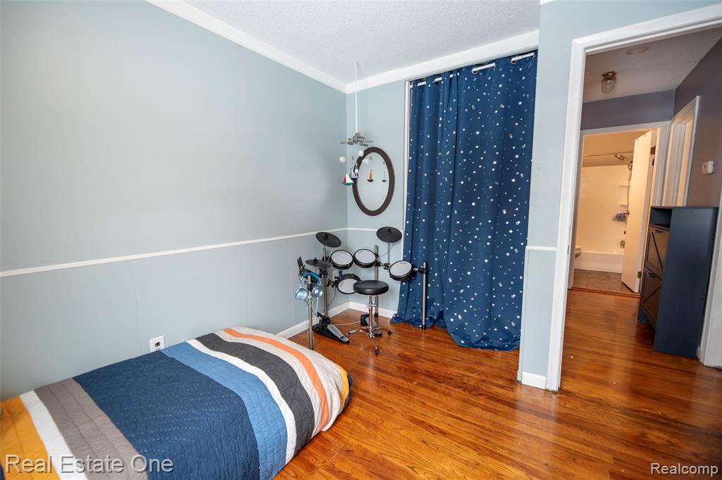 4605 Rosewold Avenue, Royal Oak, MI 48073 — Photo 16