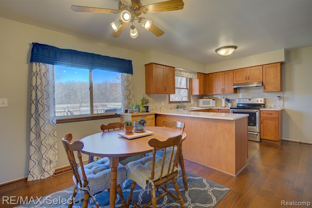 7233 JENNINGS Road, Swartz Creek, MI 48473 — Photo 2