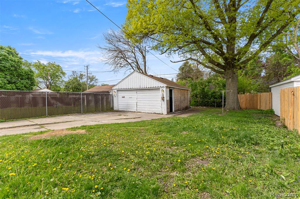 7715 Abington Avenue, Detroit, MI 48228 — Photo 20
