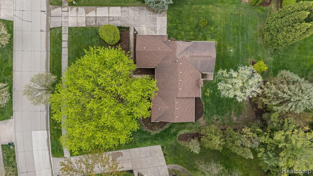 6435 DENTON Drive, Troy, MI 48098 — Photo 29