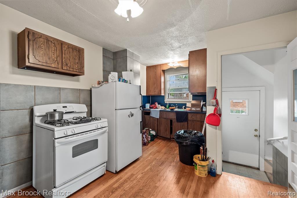 67 W Columbia Avenue, Pontiac, MI 48340 — Photo 10