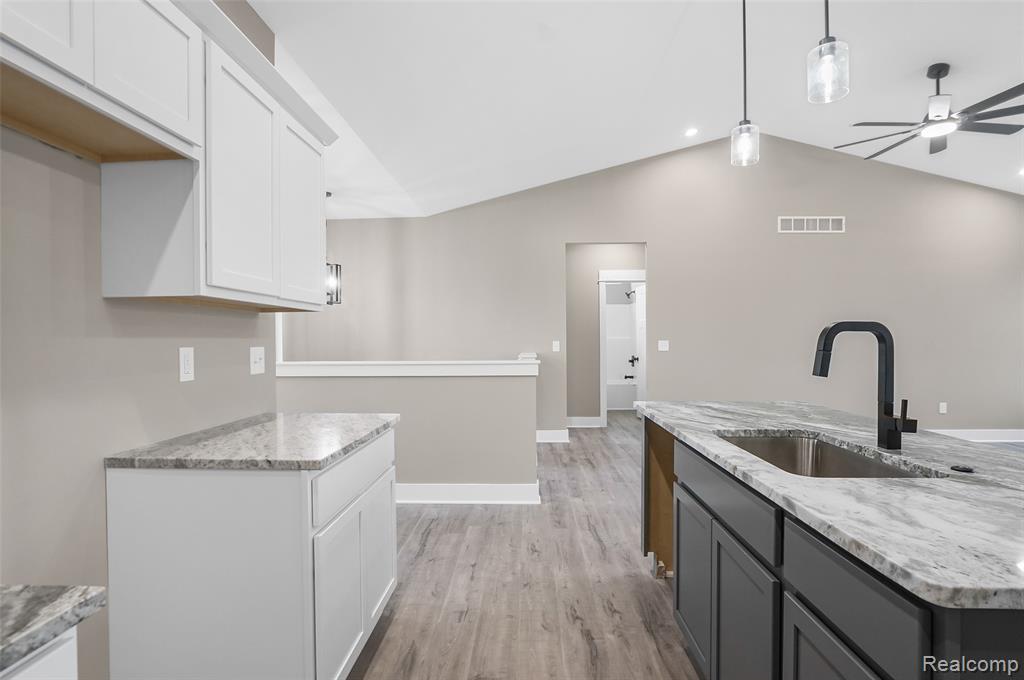 8451 Woodridge Drive, Davison, MI 48423 — Photo 11
