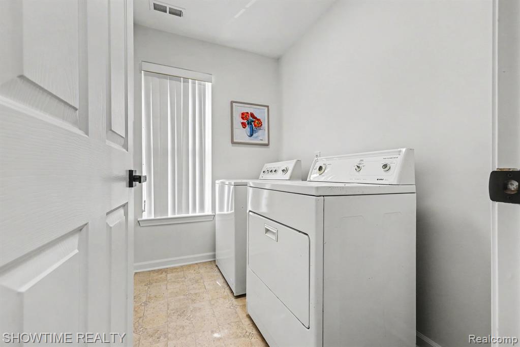 8568 Heywood Circle, Sterling Heights, MI 48312 — Photo 25