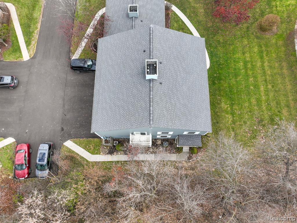 381 NEPTUNE Drive, Walled Lake, MI 48390 — Photo 5