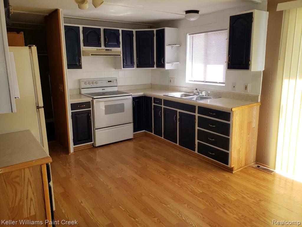 1867 Rustic Lane, Keego Harbor, MI 48320 — Photo 13