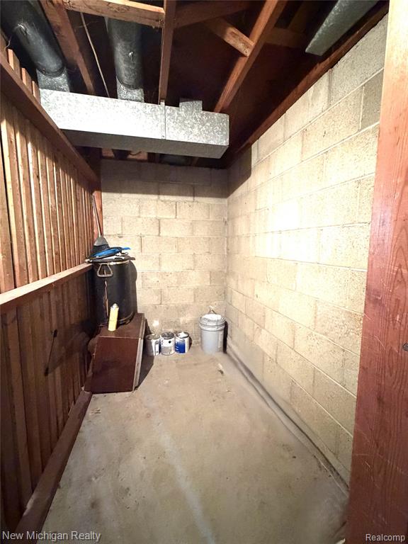 32718 Grand River Avenue, A4, Farmington, MI 48336 — Photo 15