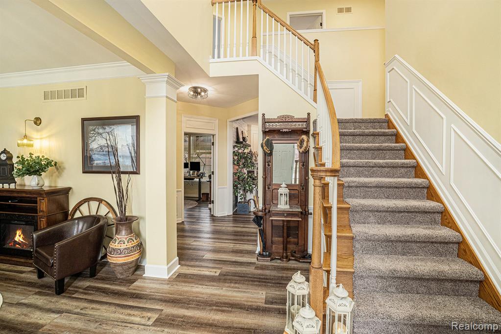 8381 Oxford Lane, Grand Blanc, MI 48439 — Photo 2