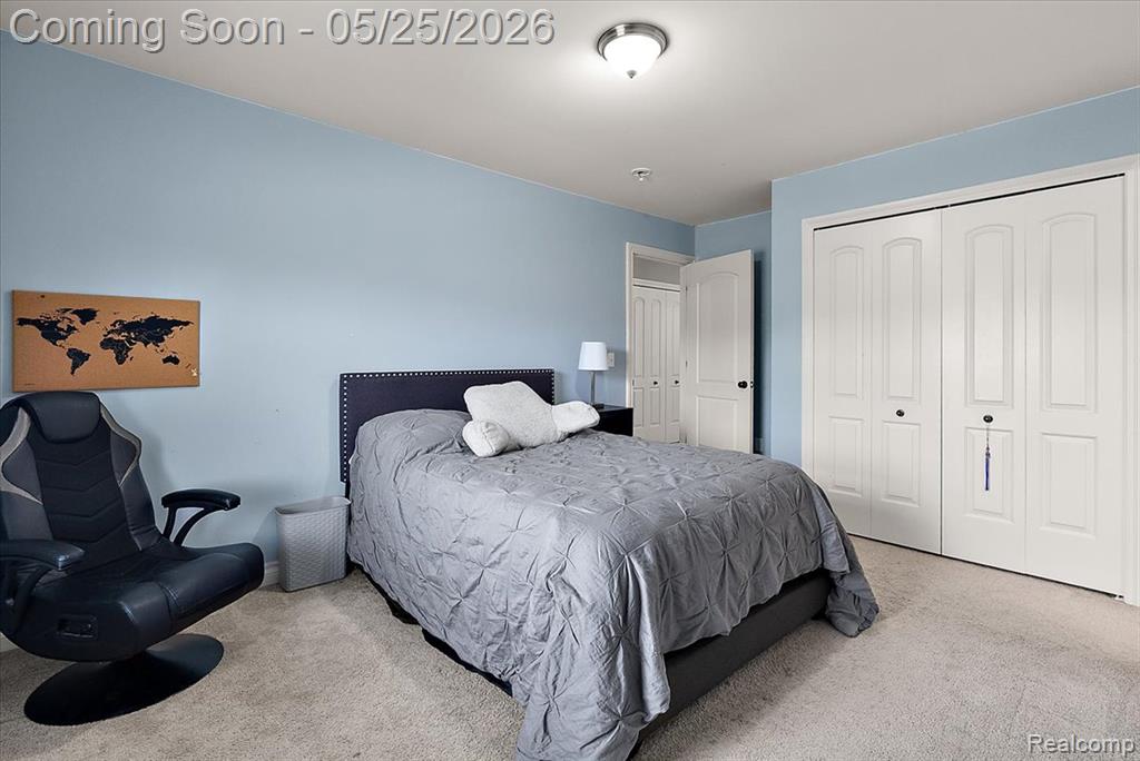 695 Dennison Court, Oakland, MI — Photo 32
