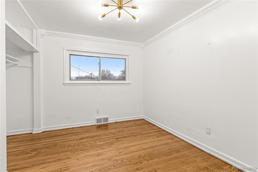 7148 Plainfield Street, Dearborn Heights, MI 48127 — Photo 15
