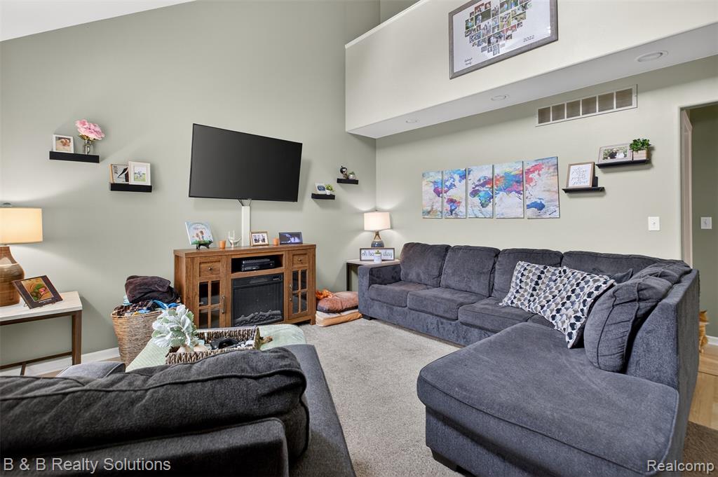 3919 Castle Road, North Branch, MI 48461 — Photo 4