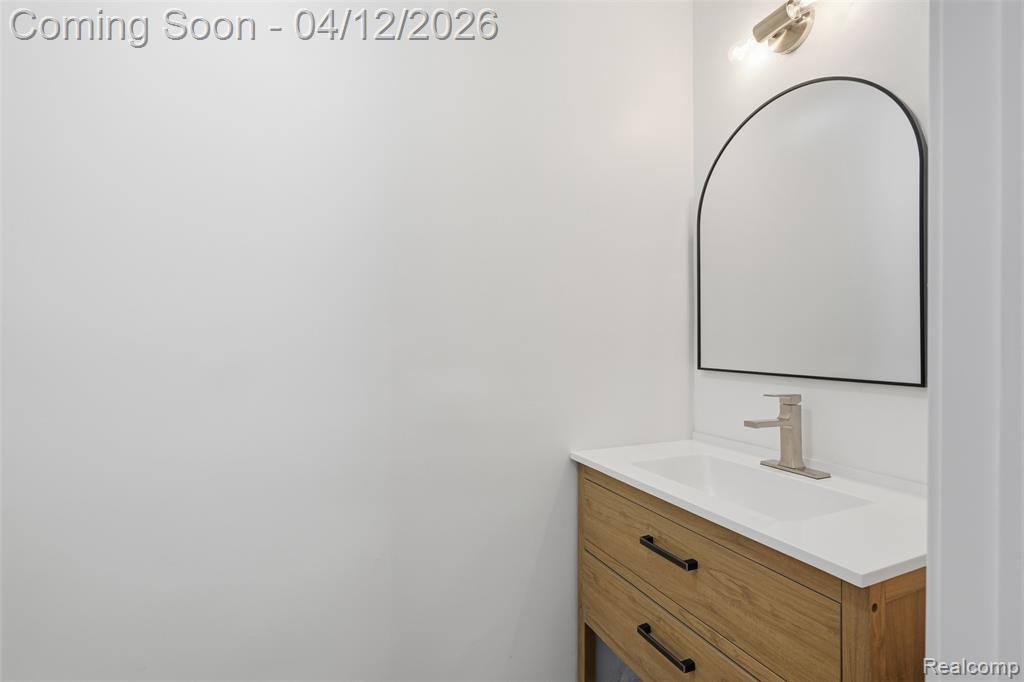 18878 Sunbright Avenue, Lathrup Village, MI 48076 — Photo 12