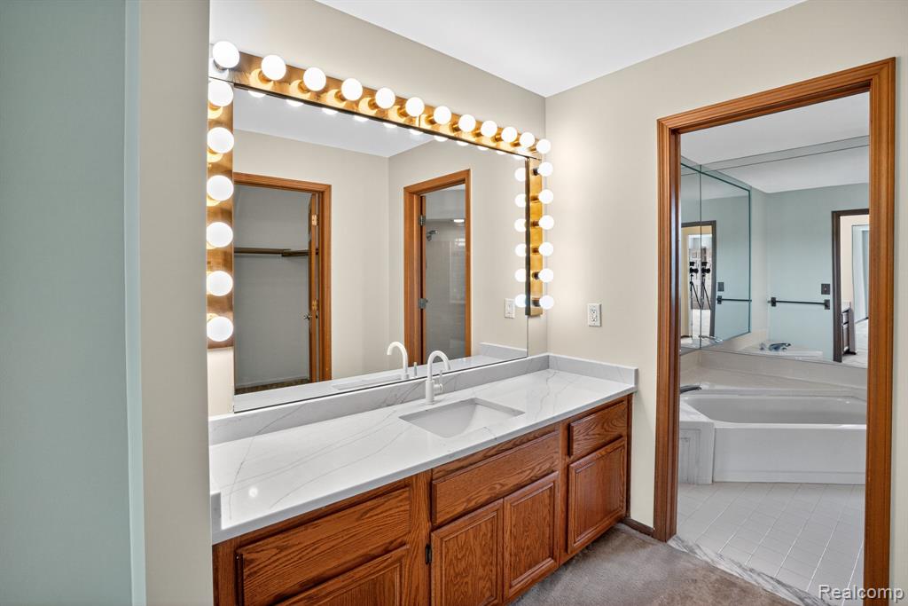 48342 Lake Valley Drive, Shelby Twp, MI 48317 — Photo 19