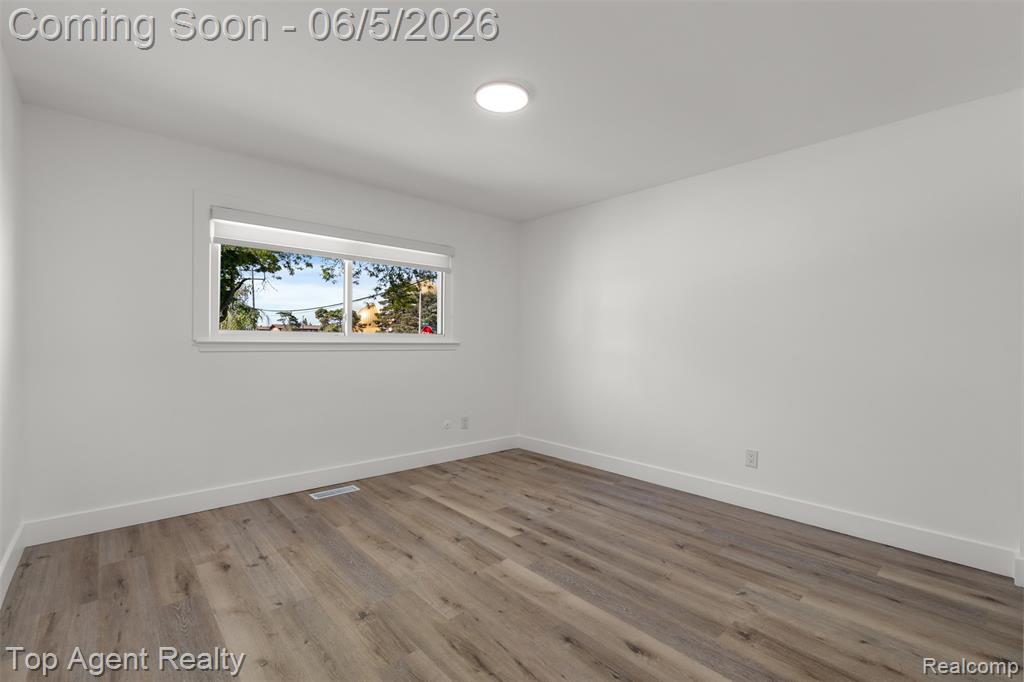 29492 Geraldine Drive, Warren, MI 48093 — Photo 18