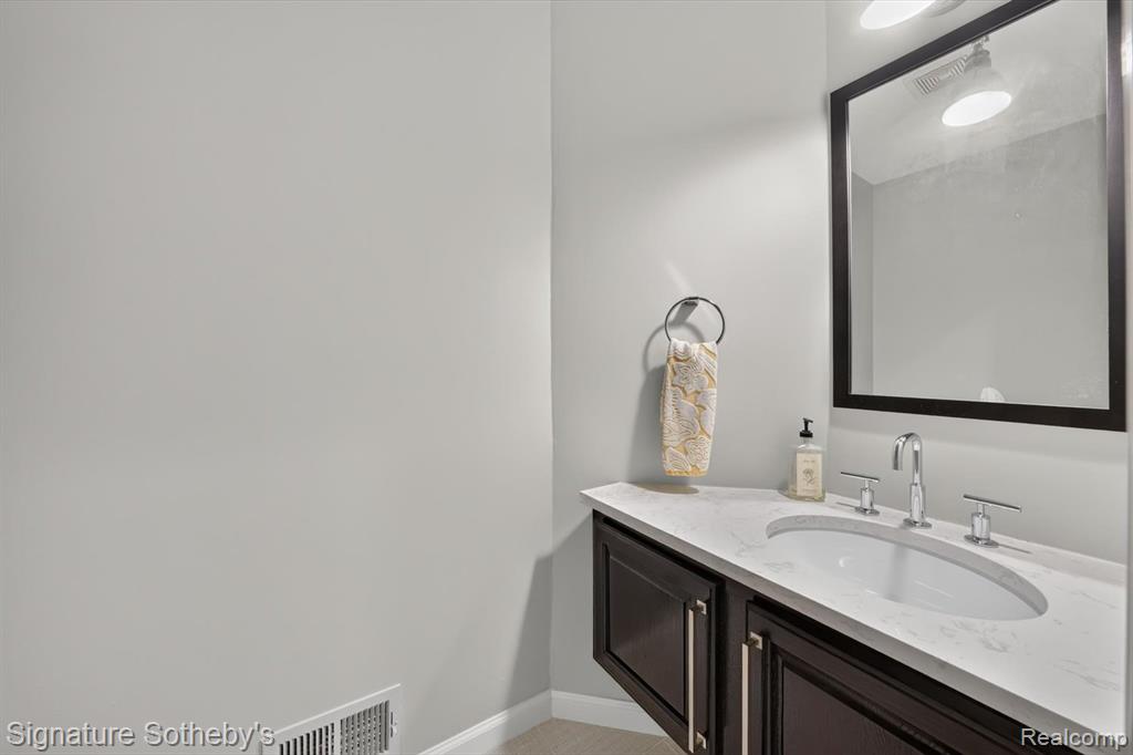 9880 Boulder Court, Davisburg, MI 48350 — Photo 42