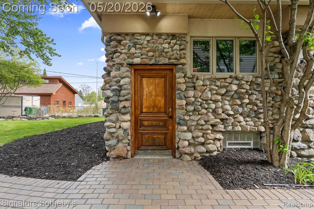 727 McDougal Drive, Waterford, MI 48327 — Photo 7