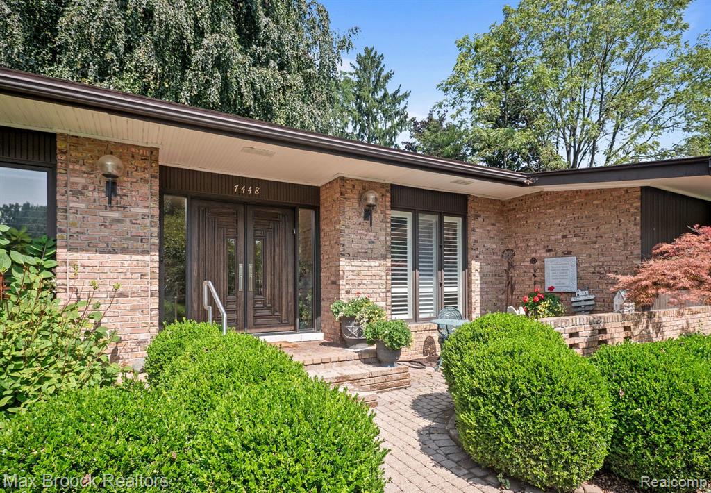 7448 STONY RIVER Court, Bloomfield Hills, MI 48301 — Photo 29